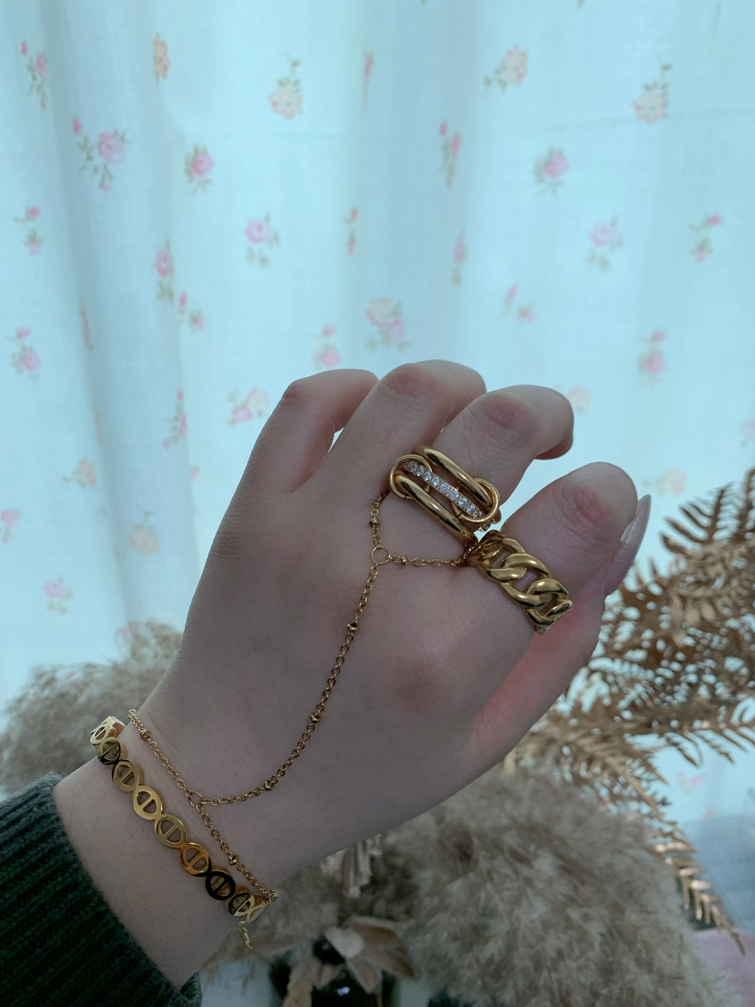 Nova Hand Chain Bracelet - camillaboutiqueshop