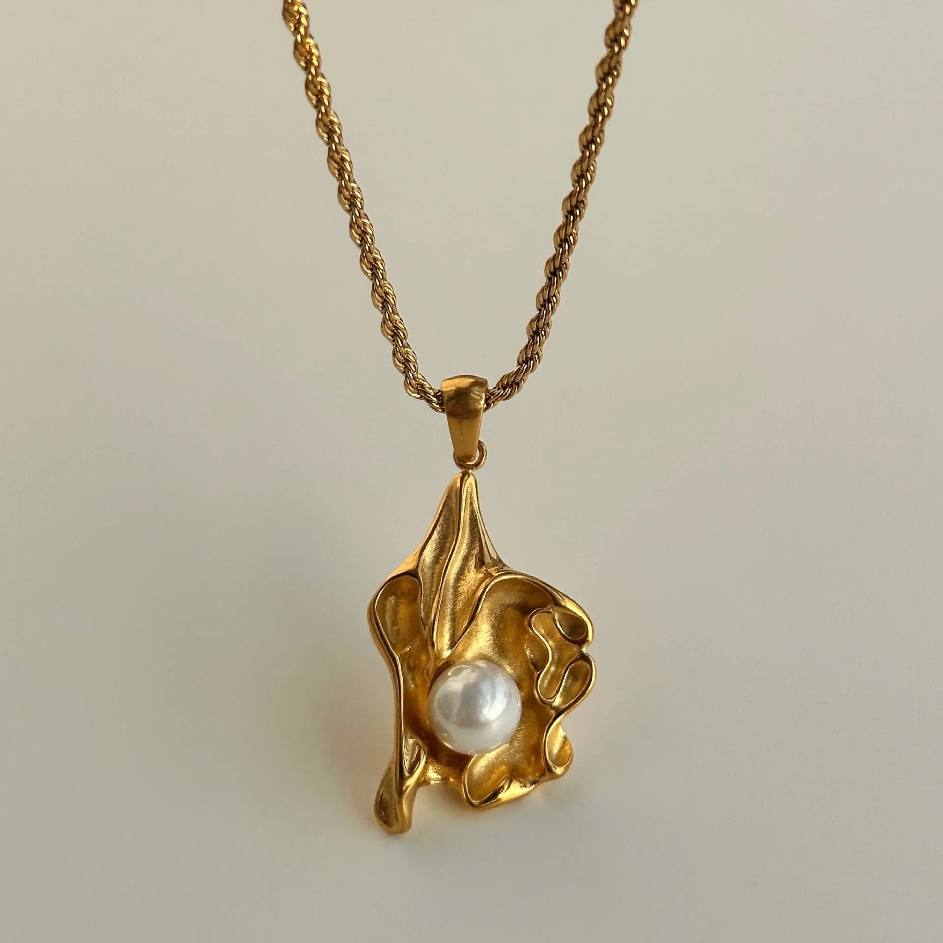 ONLY ANGEL NECKLACE