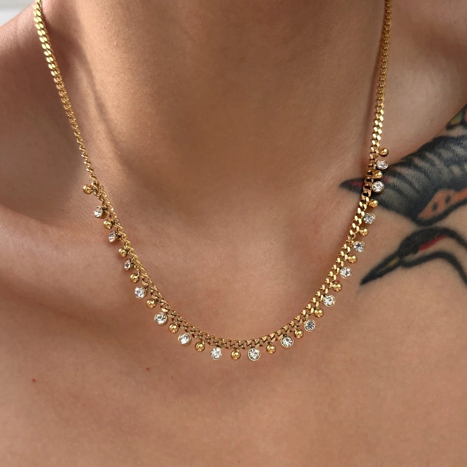 RADIANT. NECKLACE