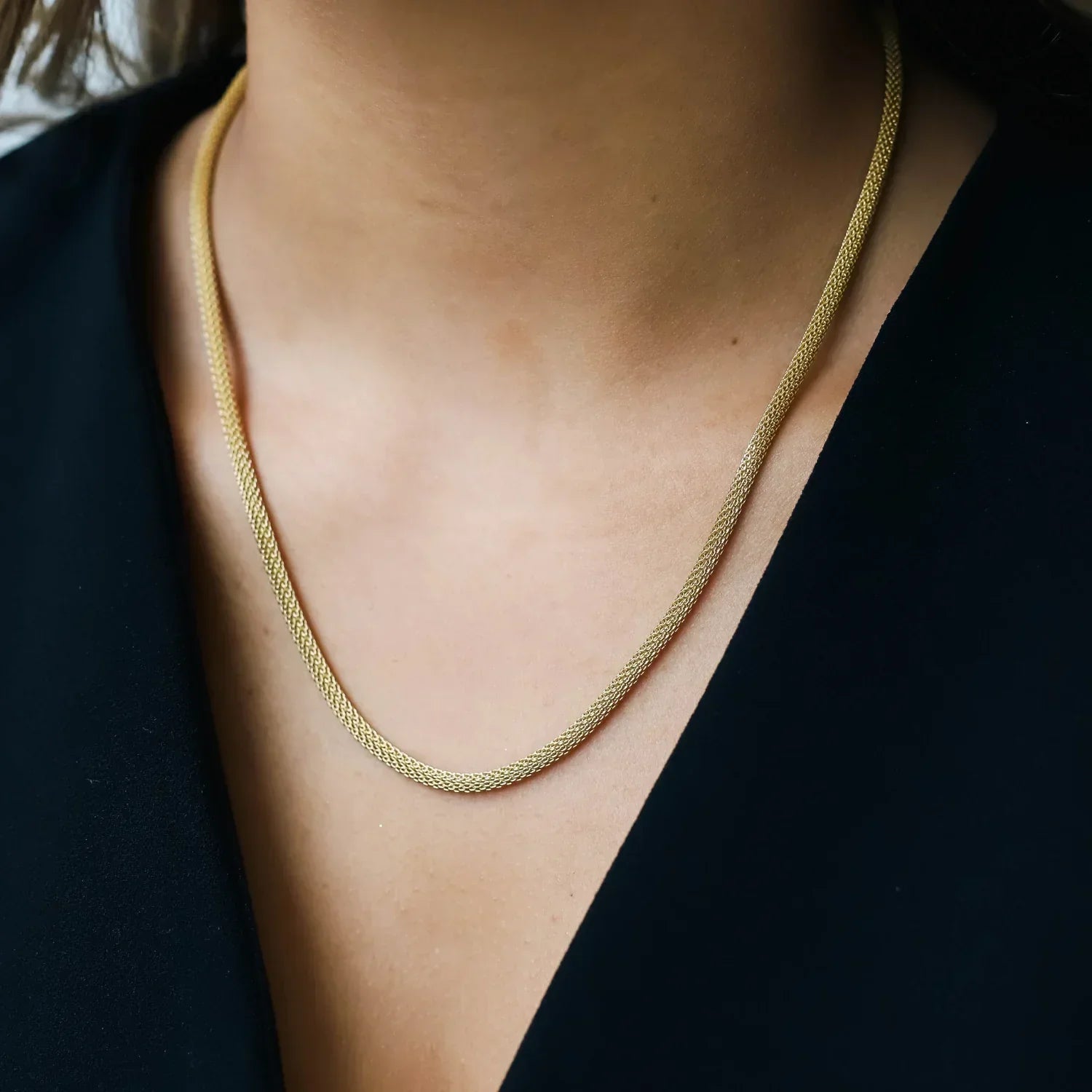 PLAIN NECKLACE