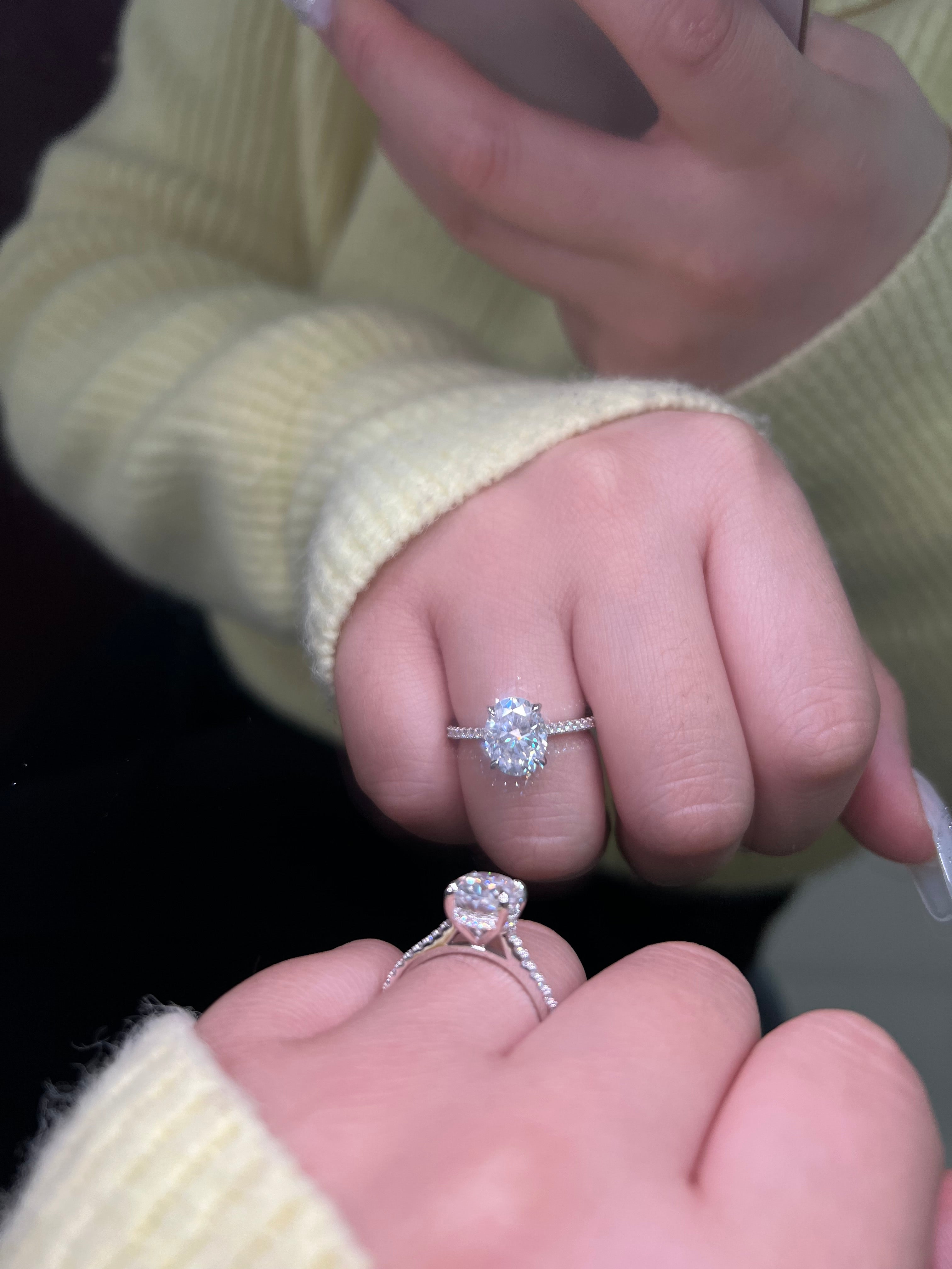 'ELLA' OVAL CUT MOISSANITE RING 3CT