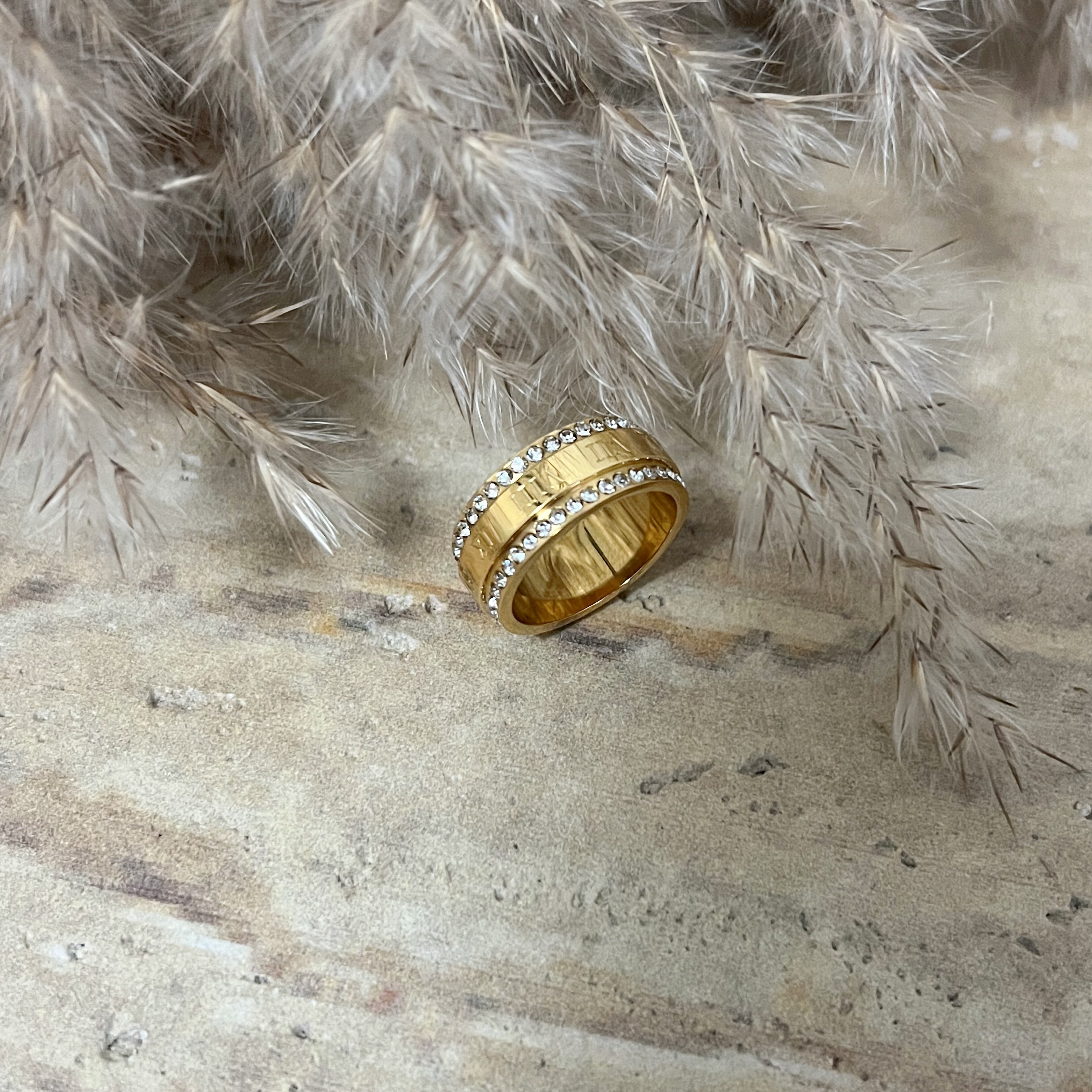 DALEA || Thick Statement Ring