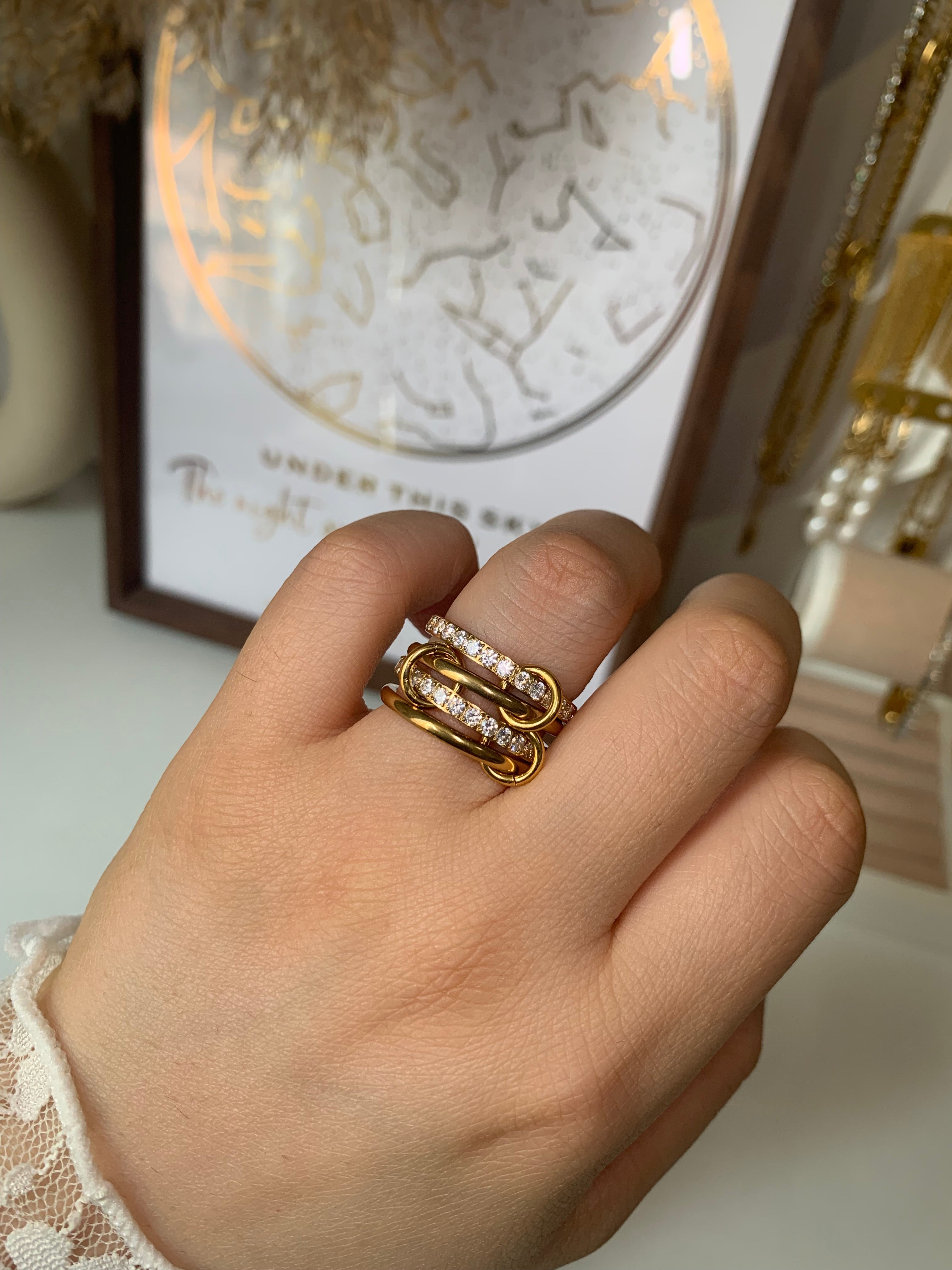 Hailey Interlocking Ring Stack