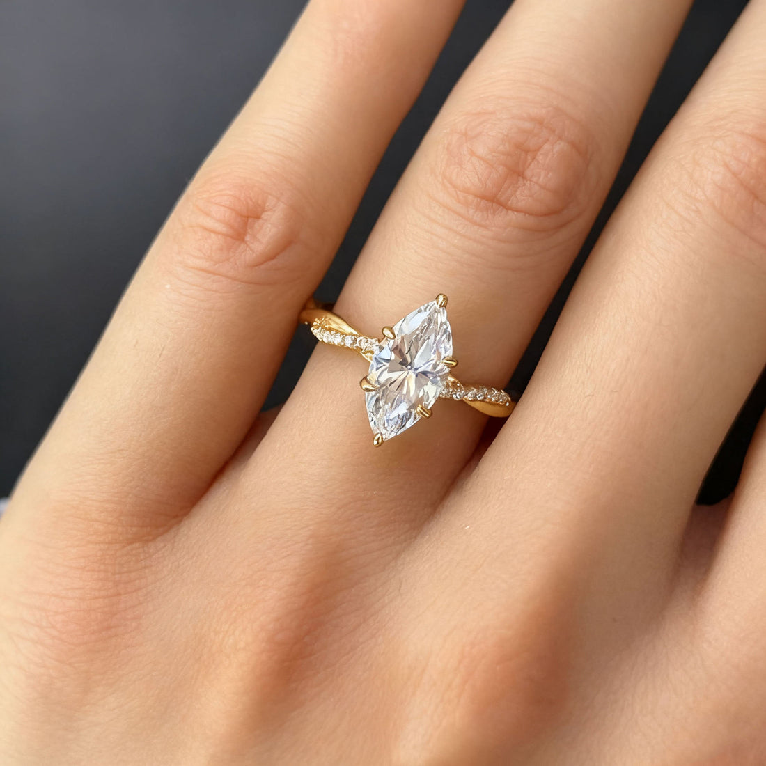 'FOREVER LOVE' MOISSANITE RING 2CT-GOLD