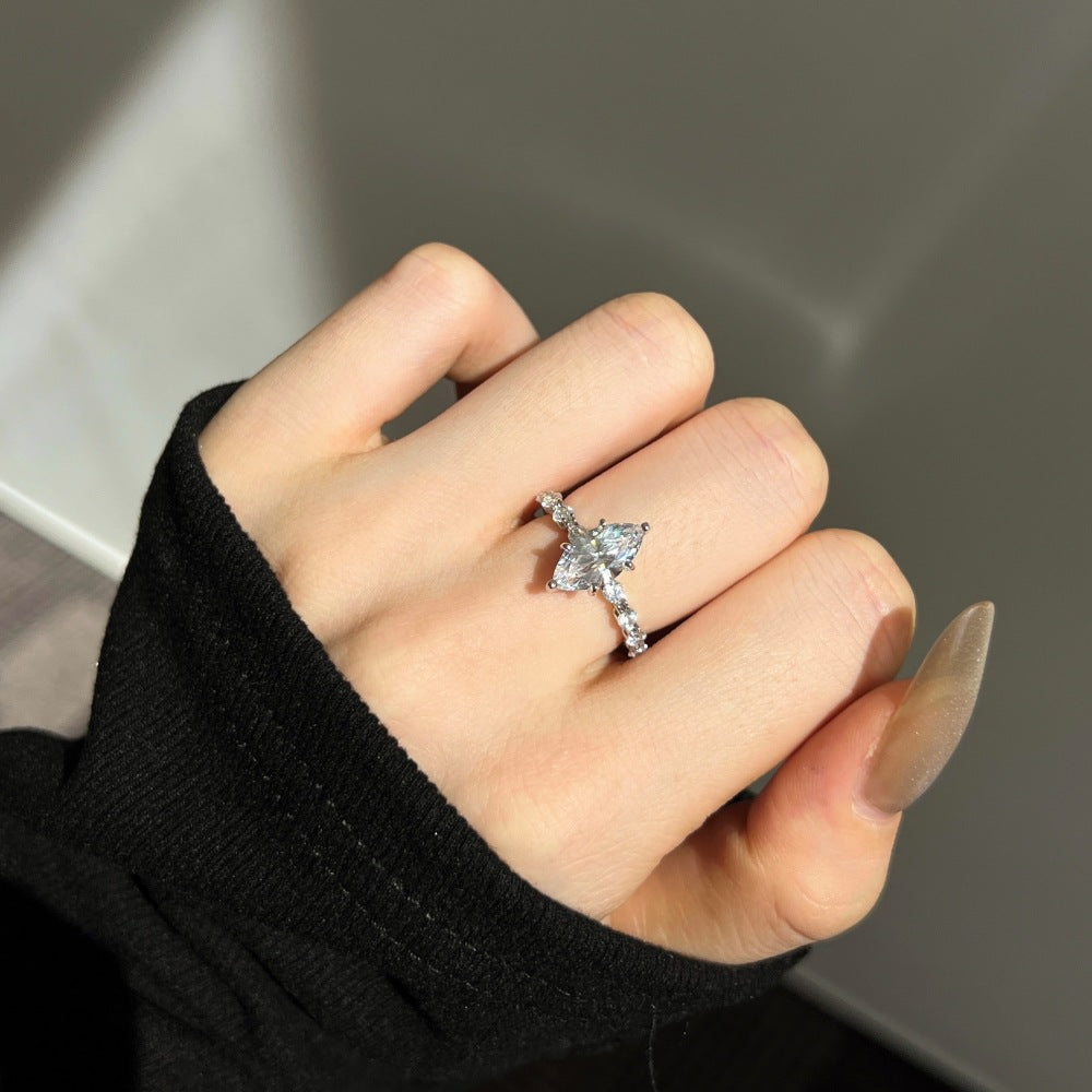 Bague de fiançailles pour femme taille marquise en argent sterling