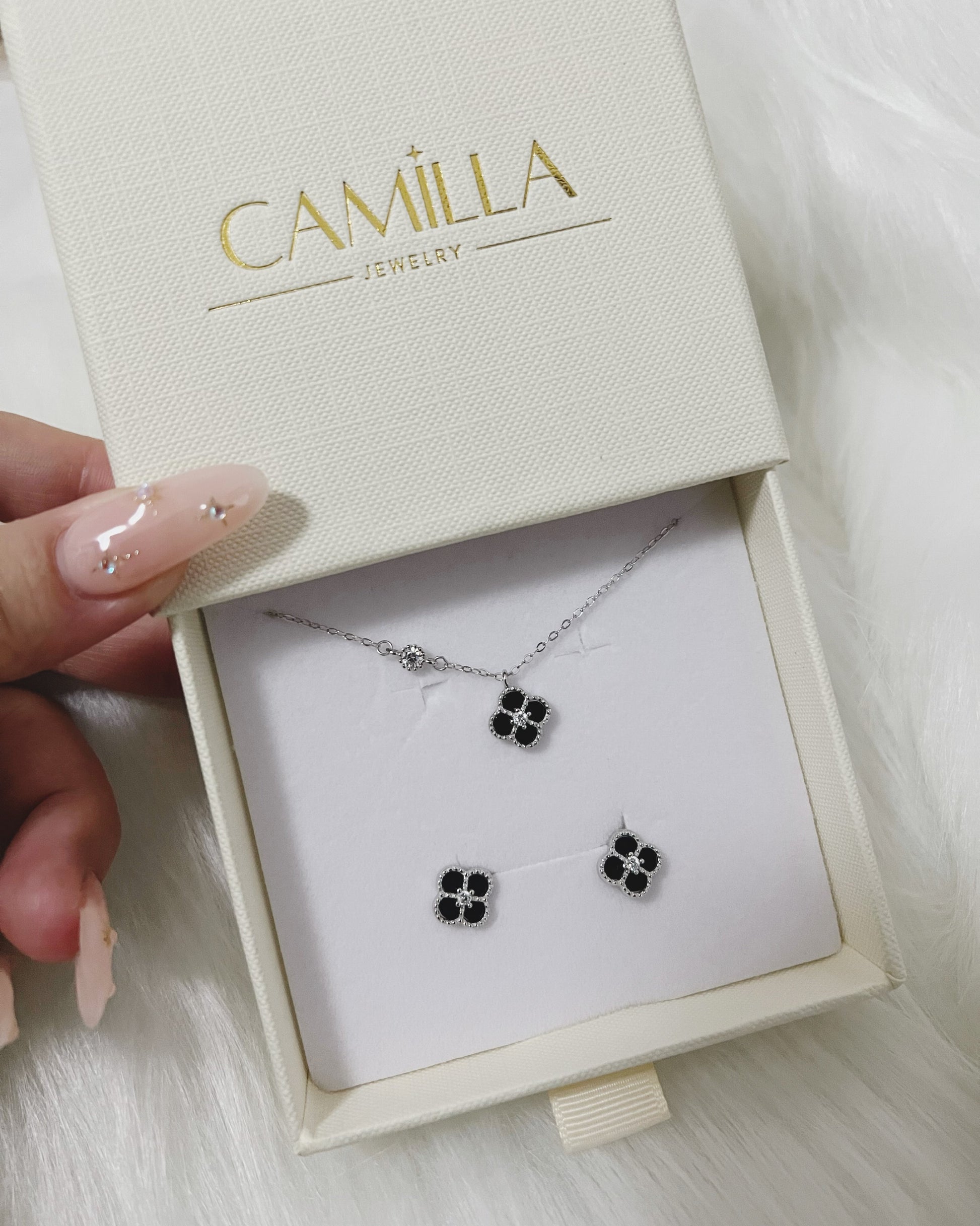 Black Clover Necklace Sterling Silver - camillaboutiqueshop