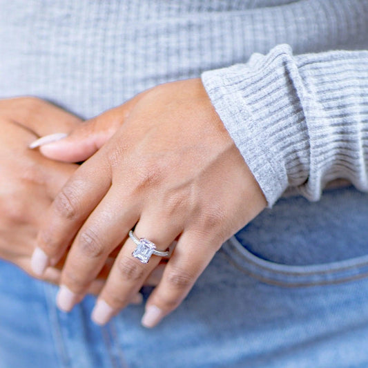 CLASSIC 4CT EMERALD CUT PAVÈ BAND ENGAGEMENT RING - Camillaboutiqueshop