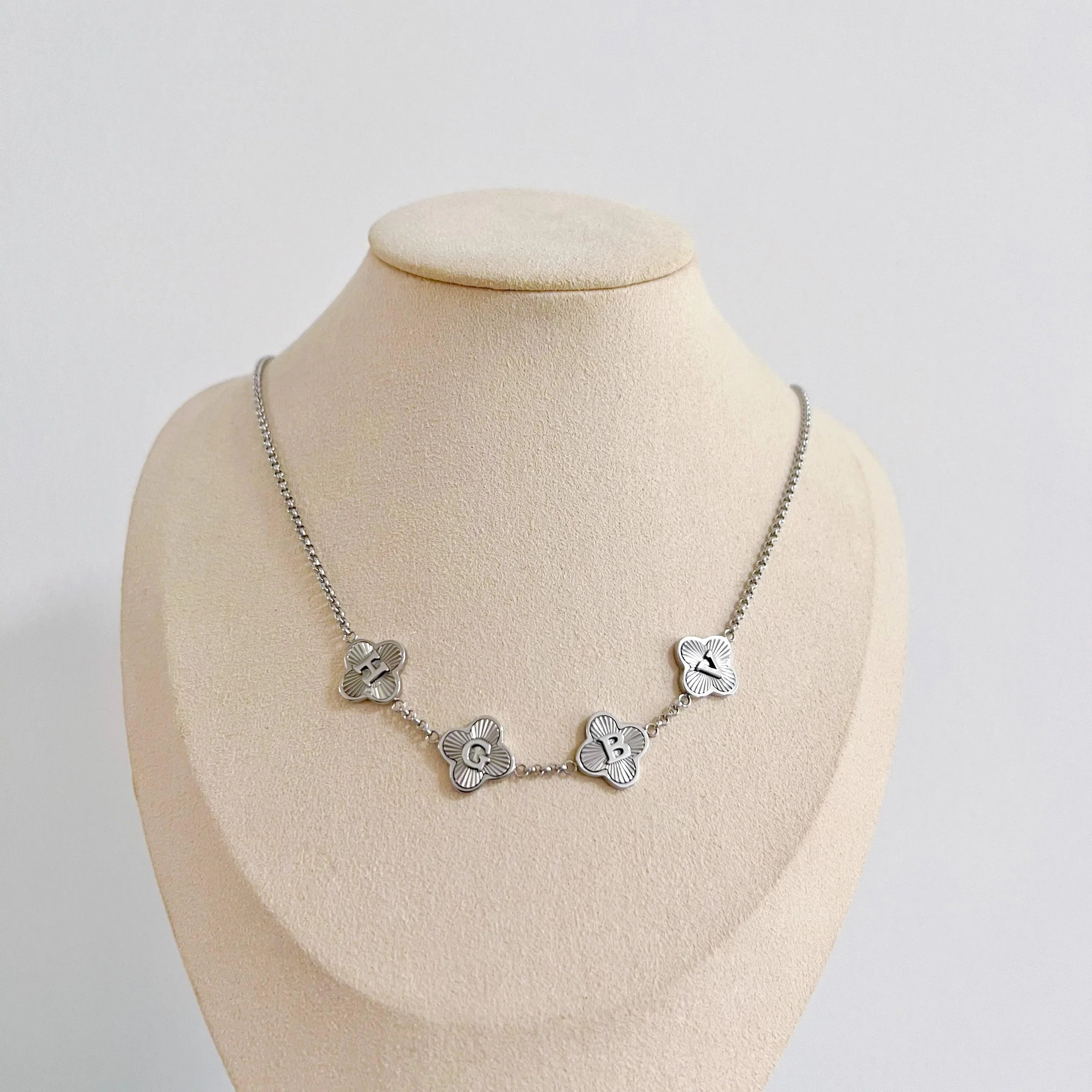 Custom Name Clover Necklace -Textured - camillaboutiqueshop