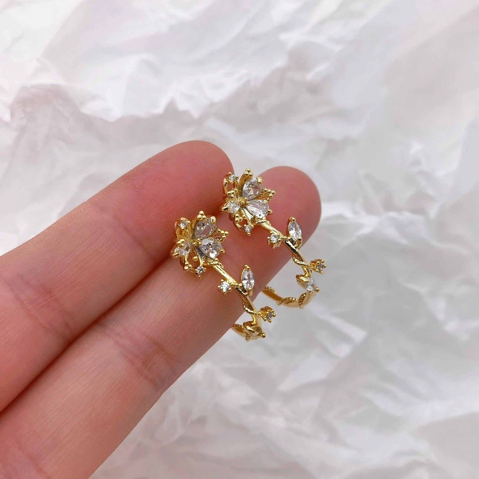 Gold Flower Hoop Earrings - Camillaboutiqueshop