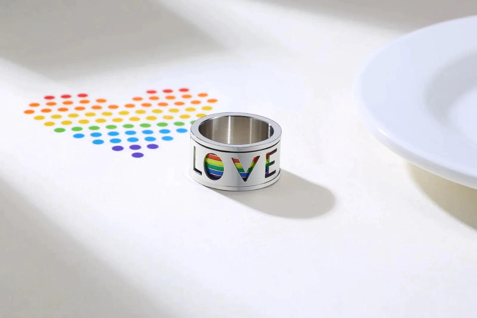 LOVE IS LOVE SPINNER RING - Camillaboutiqueshop