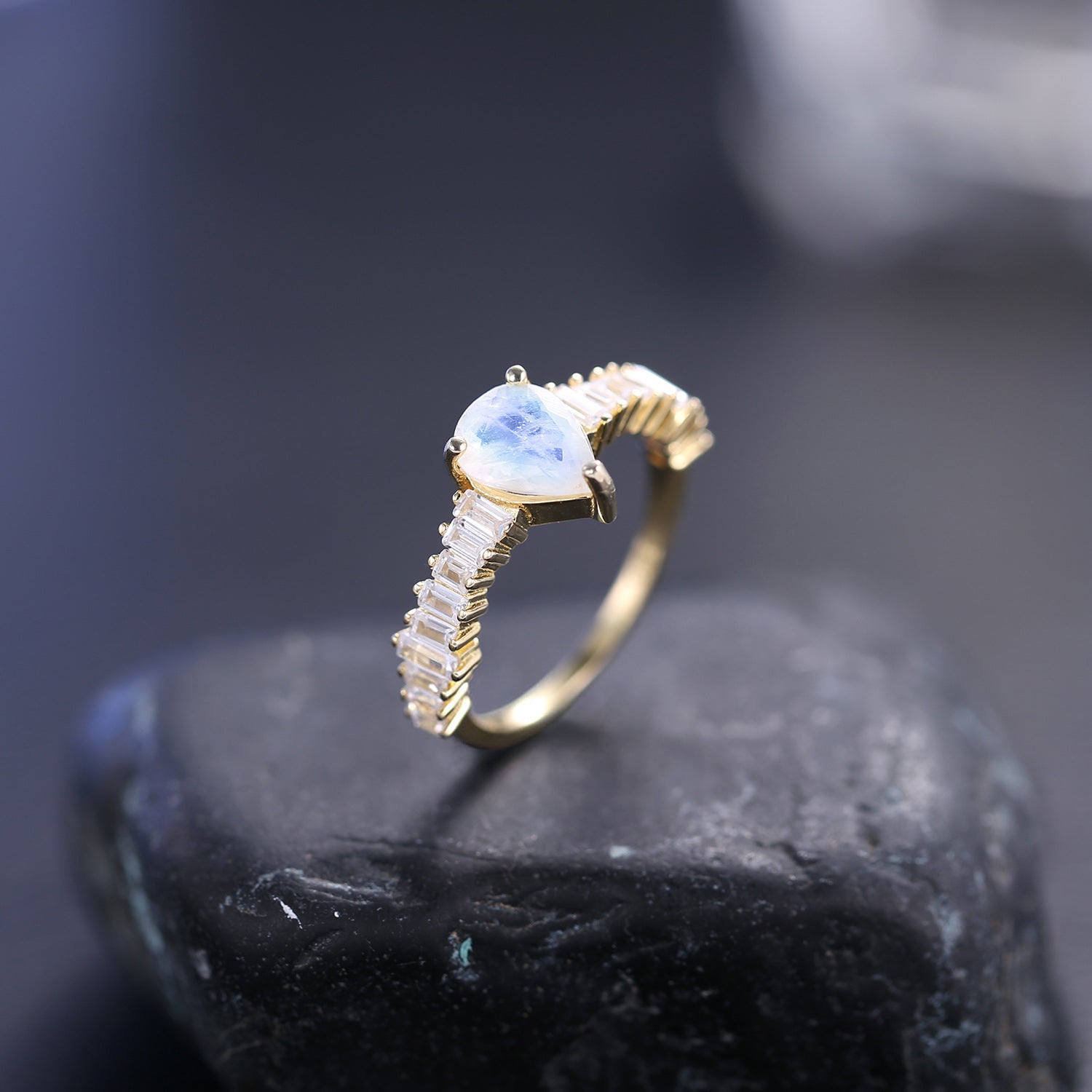 Moonstone Ring - Pear - Camillaboutiqueshop