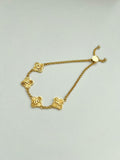 Mother Of Pearl & Textured Custom Name Clover Bracelet - Camillaboutiqueshop