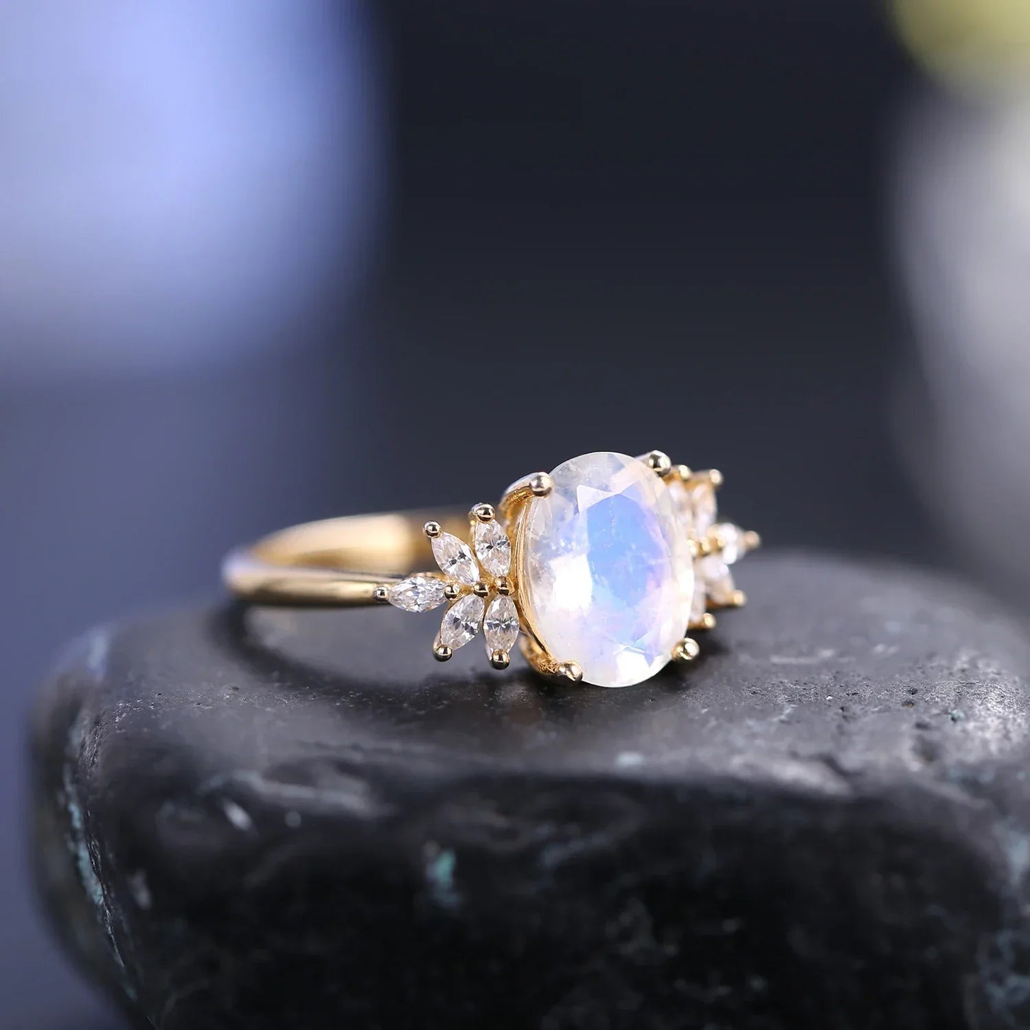 Oval Cluster Moonstone Ring - camillaboutiqueshop