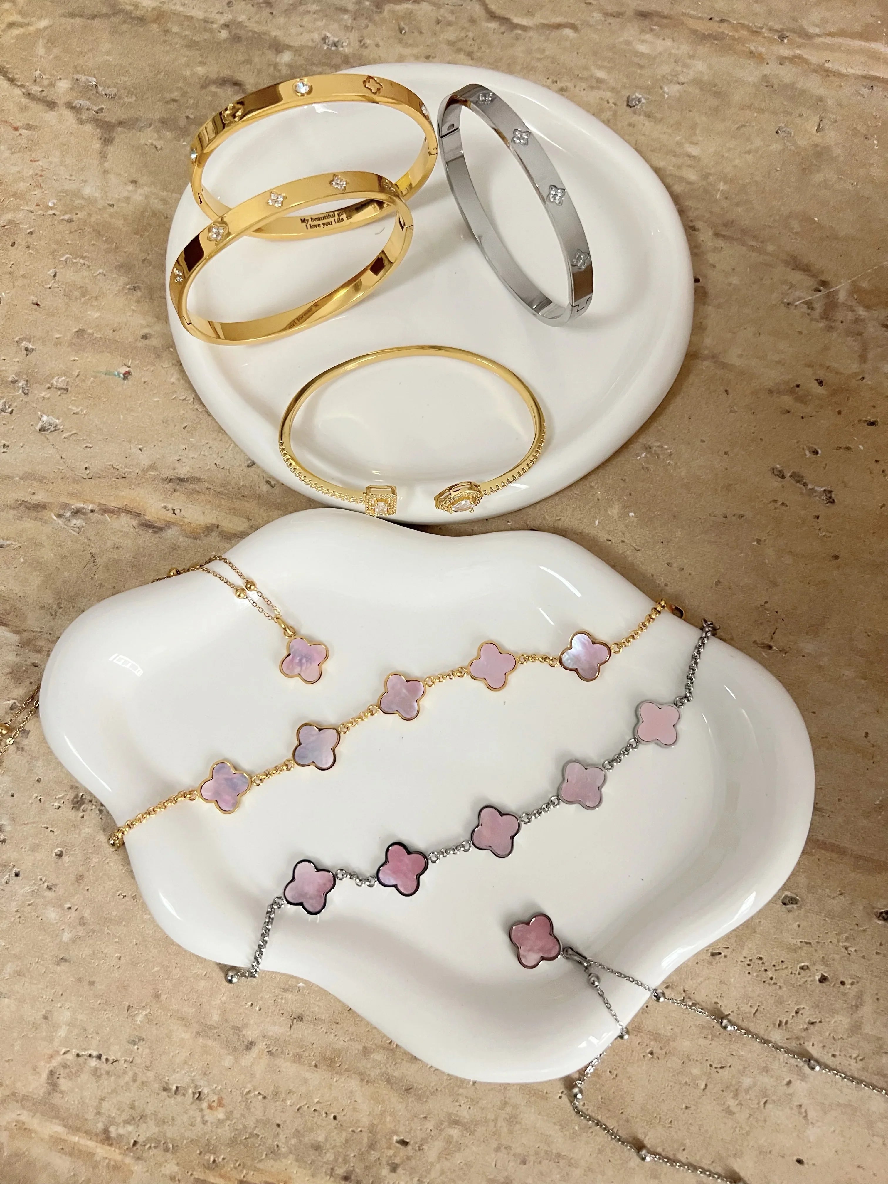 Pink Mother Of Pearl Clover Custom Name Bracelet - camillaboutiqueshop